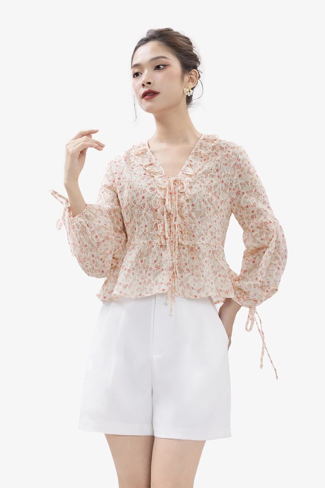 Diện trang phục bèo nhún biến nàng thành quý cô sành điệu tức thì- Ảnh 7.