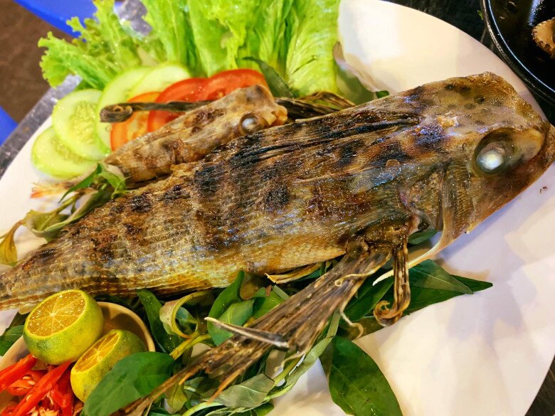 Loài cá có tên như loài bò sát mình toàn xương xưa chỉ cho gia súc ăn, nay nướng lên thơm nức mũi thành đặc sản amp;#34;tuyệt đỉnhamp;#34; - 4