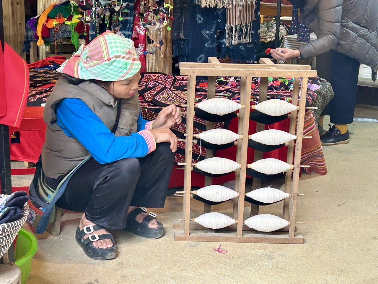 HTX Mường Hoa: Khởi nghiệp và chuyển đổi số từ giấc mơ của bà Sùng Thị Lan - Ảnh 4.