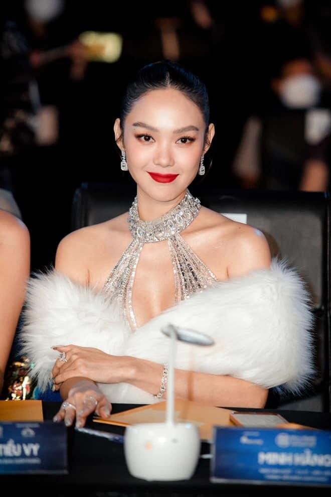 Minh Hằng thăng hoa trong sự nghiệp và hôn nhân.