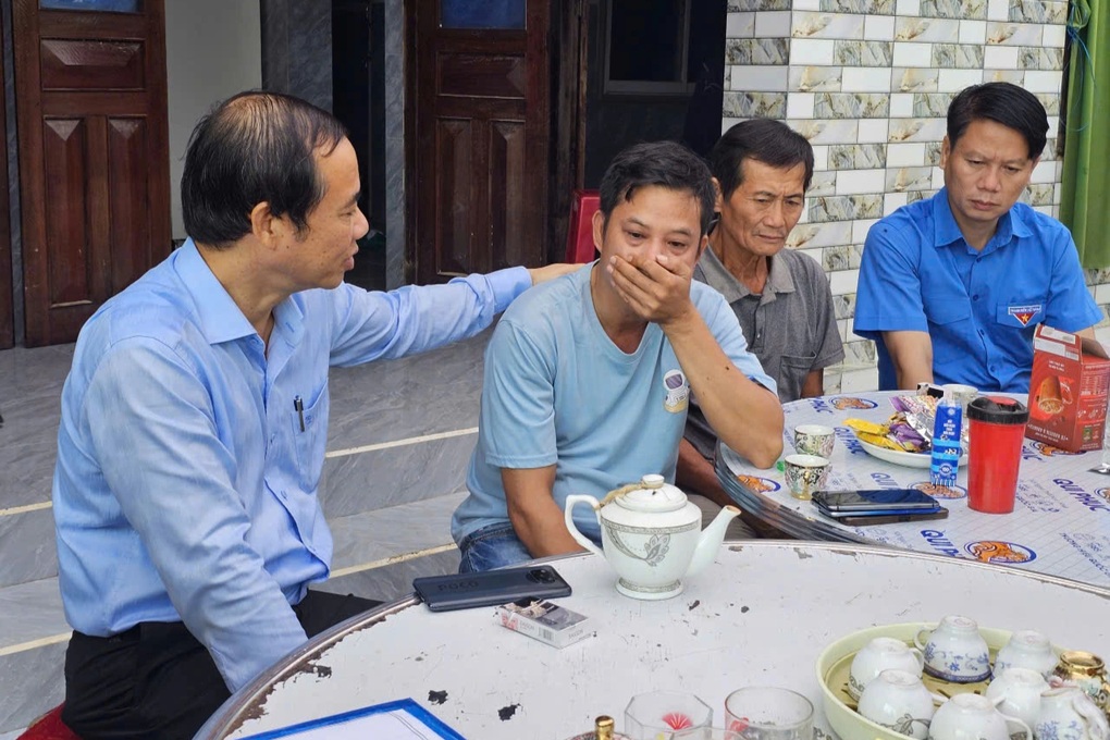 Lật ghe trong lũ, xót xa 2 học sinh là chị em ruột tử vong thương tâm - 3