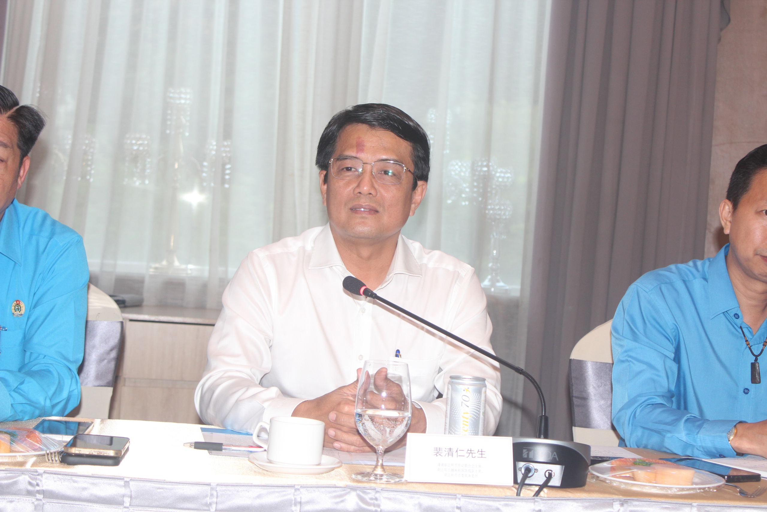 LĐLĐ TPHCM tiếp, làm việc với đoàn Tổng Công hội Thượng Hải - Ảnh 2.