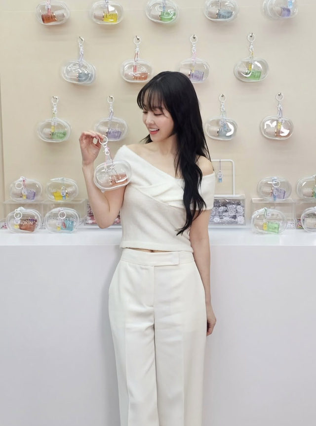 Mùa mới gọi tên gam màu trung tính, đơn giản mà vẫn sang hết nấc- Ảnh 3.