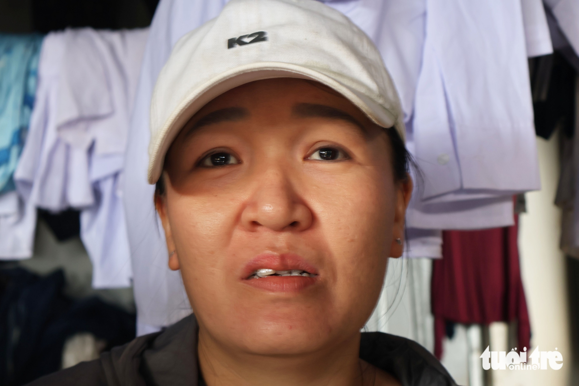 Nước mắt tiểu thương chợ Hòa Thịnh: Cứu hàng bất thành, ôm thùng nhựa để thoát thân 2 tiểu thương - Ảnh 2.