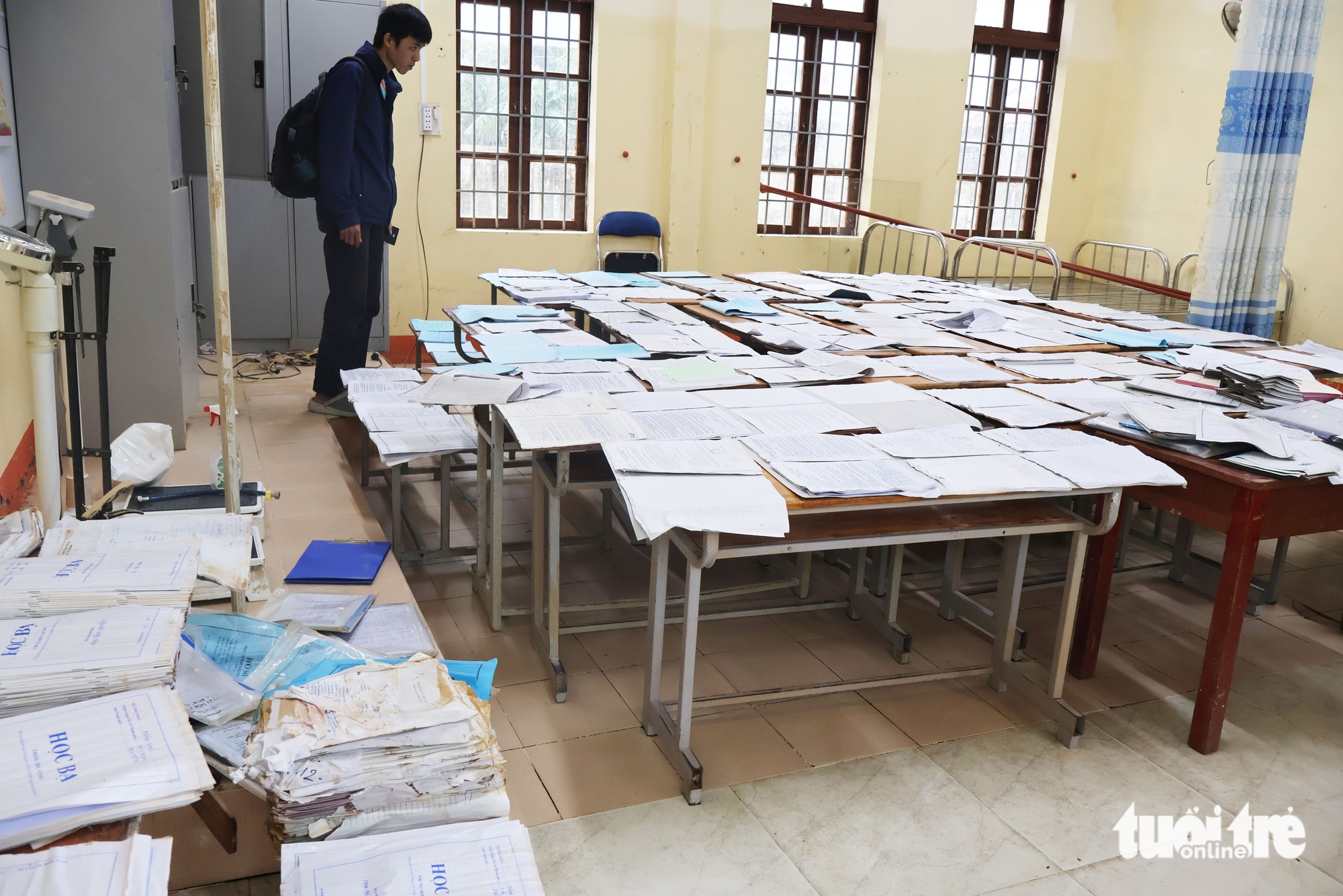 Xác xơ những ngôi trường ở rốn lũ Hòa Thịnh, vắng bóng thầy trò 9 Hòa Thịnh - Ảnh 8.