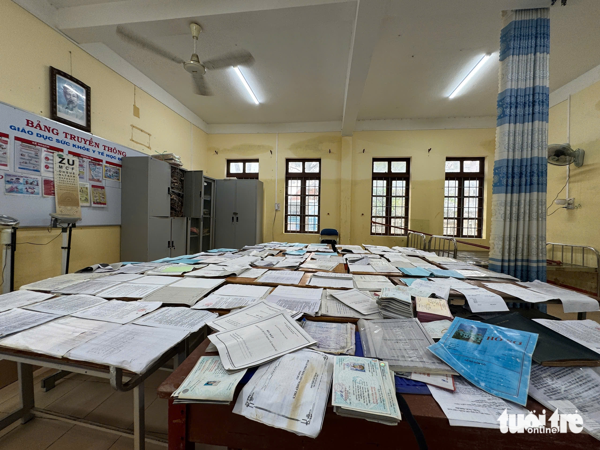 Xác xơ những ngôi trường ở rốn lũ Hòa Thịnh, vắng bóng thầy trò 10 Xác xơ những ngôi trường ở rốn lũ Hòa Thịnh, vắng bóng thầy trò - Ảnh 11.