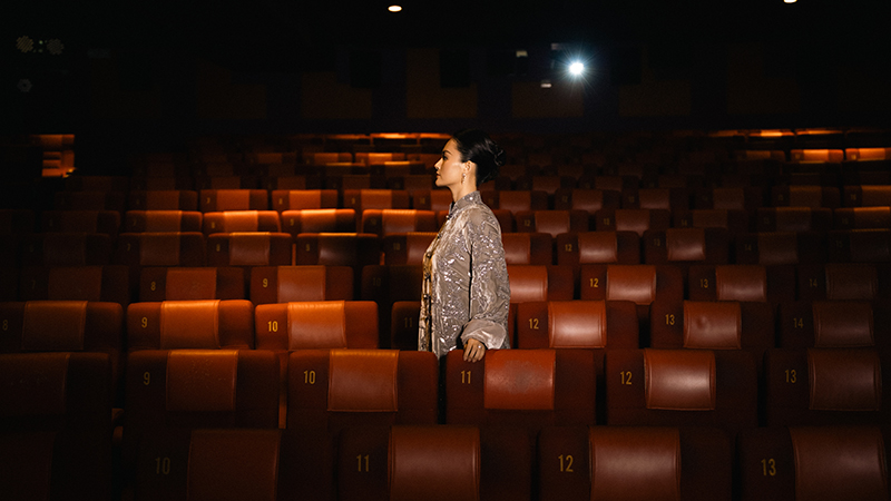 1764086898 35 Lan hiem hoi Do Hai Yen dua 3 con di