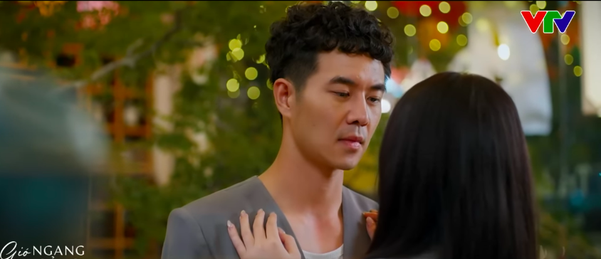 Cuối cùng cặp đôi Vbiz được cả nước đẩy thuyền đã hôn nhau: Nhà trai duyên nhất quả đất, nhà gái đẹp không tả nổi- Ảnh 3.