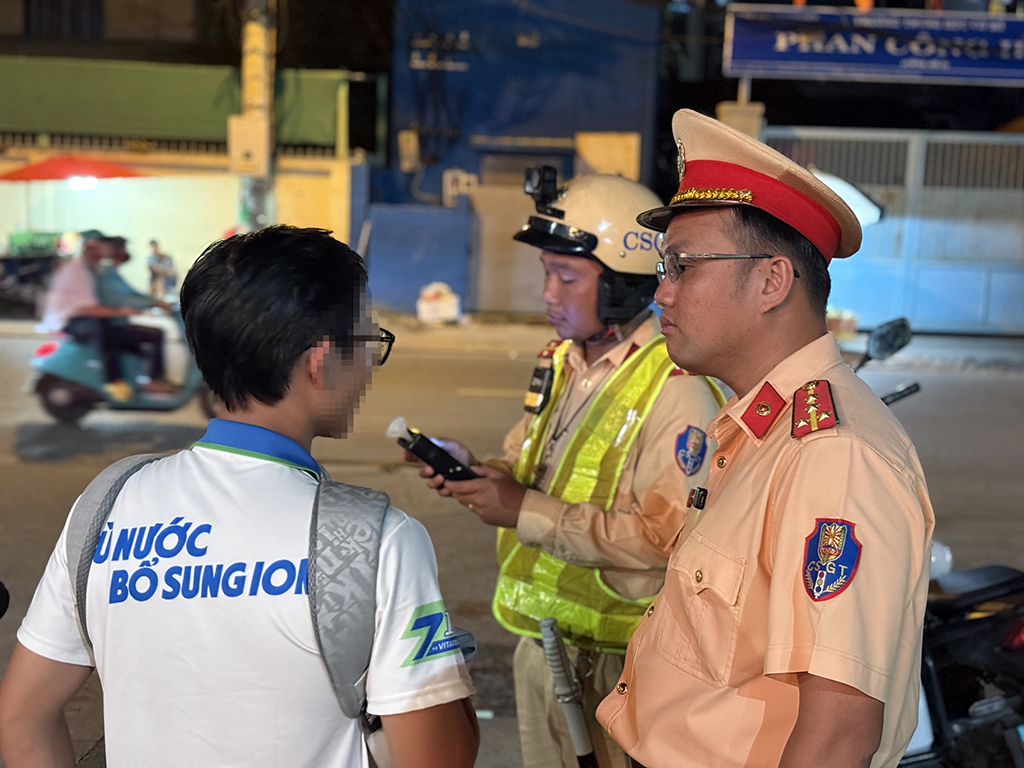 - Ảnh 2. - Ảnh 2.