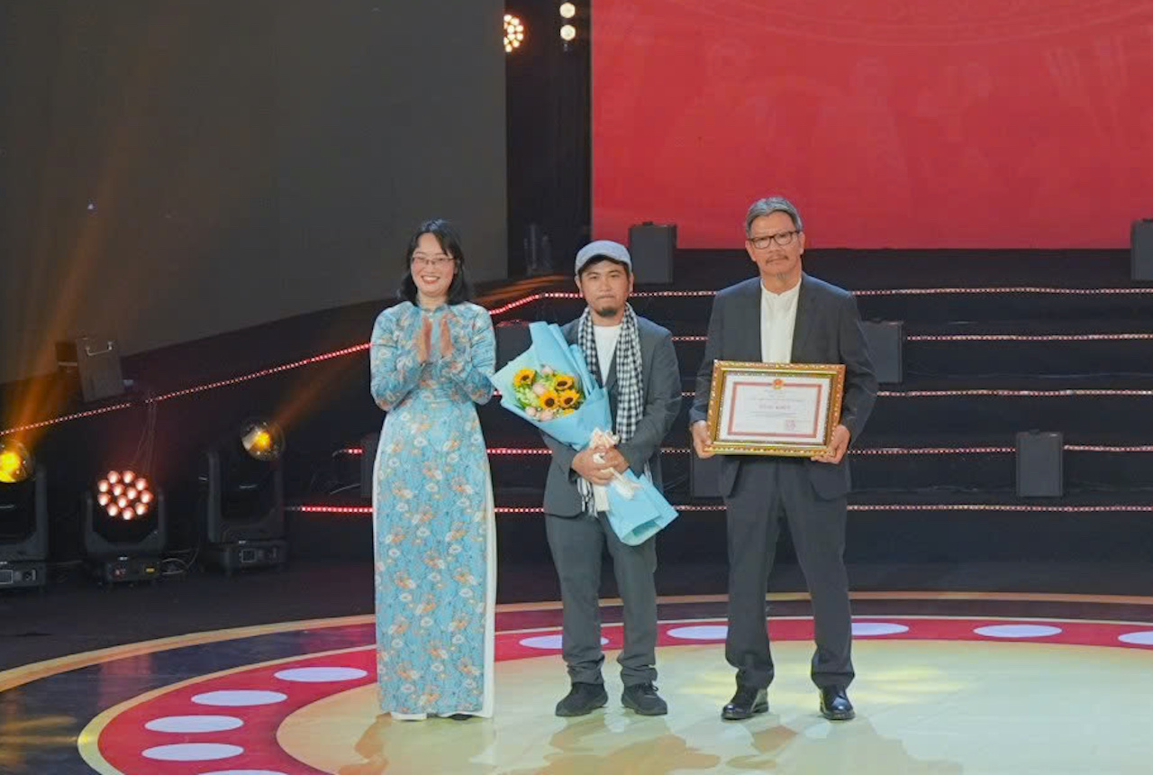 'Mưa đỏ' thắng lớn tại LHP Việt Nam lần thứ 24- Ảnh 5.