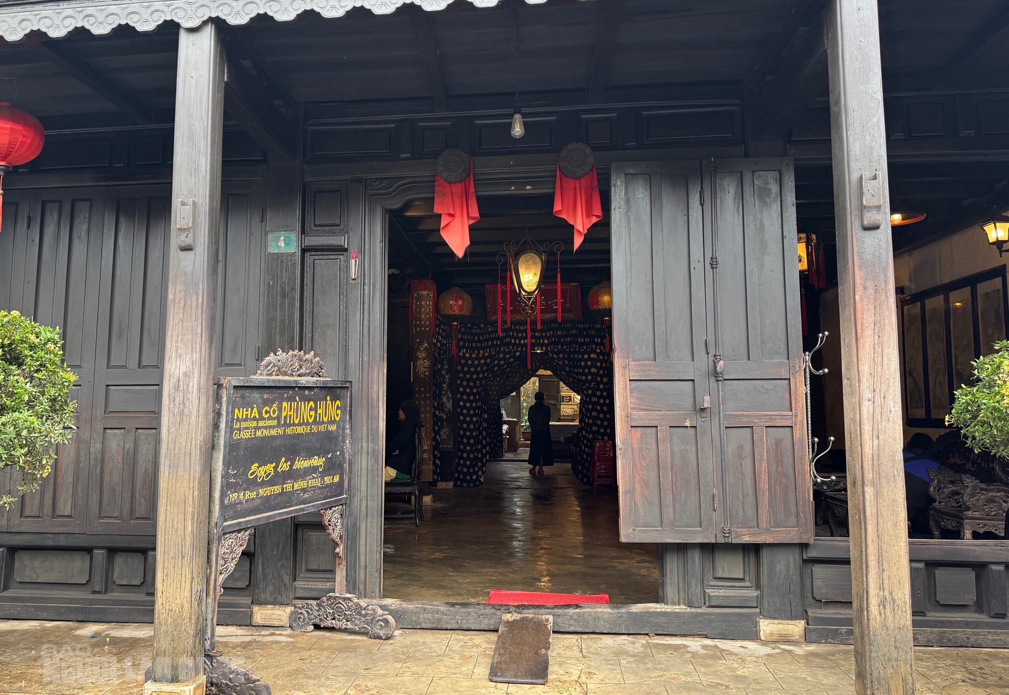 Hình ảnh phố cổ Hội An sau 3 trận lụt: Tình trạng di tích xuống cấp - Ảnh 9.