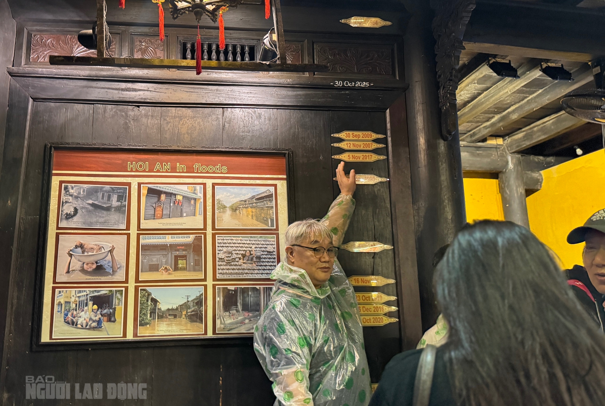 Hình ảnh phố cổ Hội An sau 3 trận lụt: Tình trạng di tích xuống cấp - Ảnh 11.