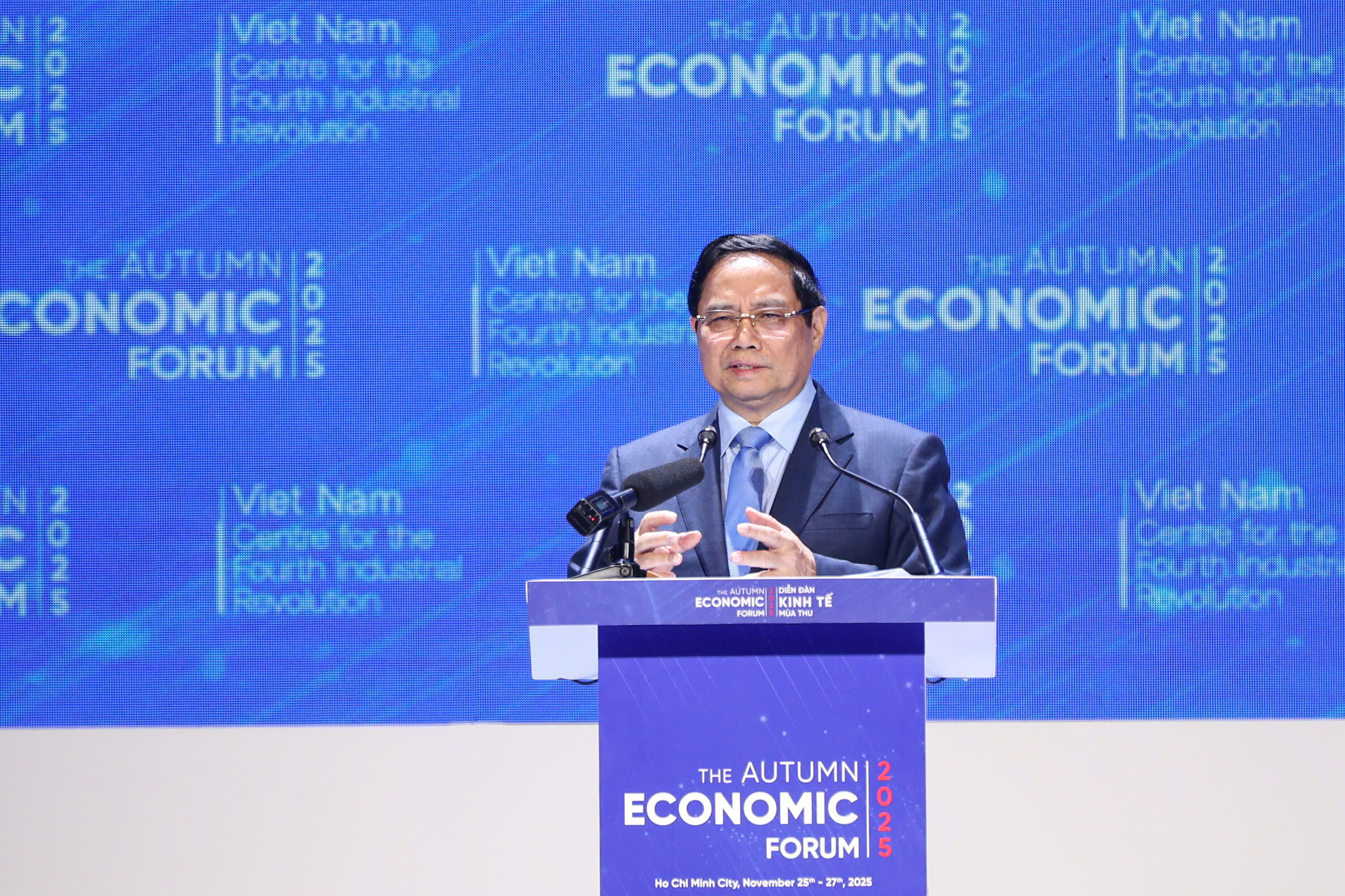 Thủ tướng Phạm Minh Chính tham dự Diễn đàn Kinh tế mùa thu 2025 tại TP HCM - Ảnh 3.