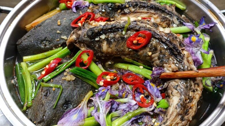 Loài cá nghe tên lạ có vẻ ngoài xấu xí là đặc sản độc lạ miền Tây, xưa bị ghét bỏ nay người dân lùng ăn 4 Loài cá nghe tên lạ có vẻ ngoài xấu xí là đặc sản độc lạ miền Tây, xưa bị ghét bỏ nay người dân lùng ăn - 4