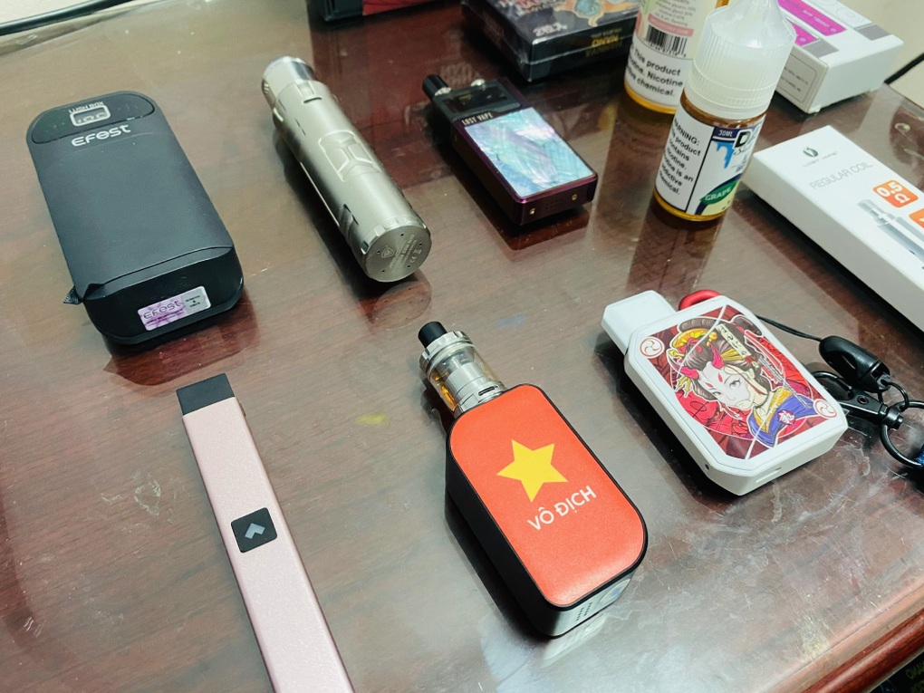 Bộ Y tế đề xuất đưa thuốc lá điện tử, nung nóng vào danh mục ngành nghề cấm - 2