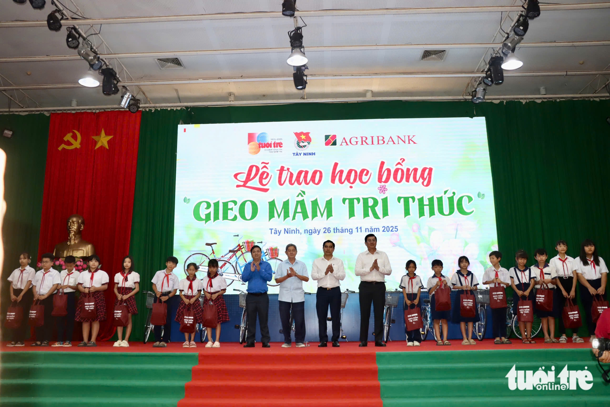200 suất học bổng 'Gieo mầm tri thức' đến Tây Ninh - Ảnh 11.
