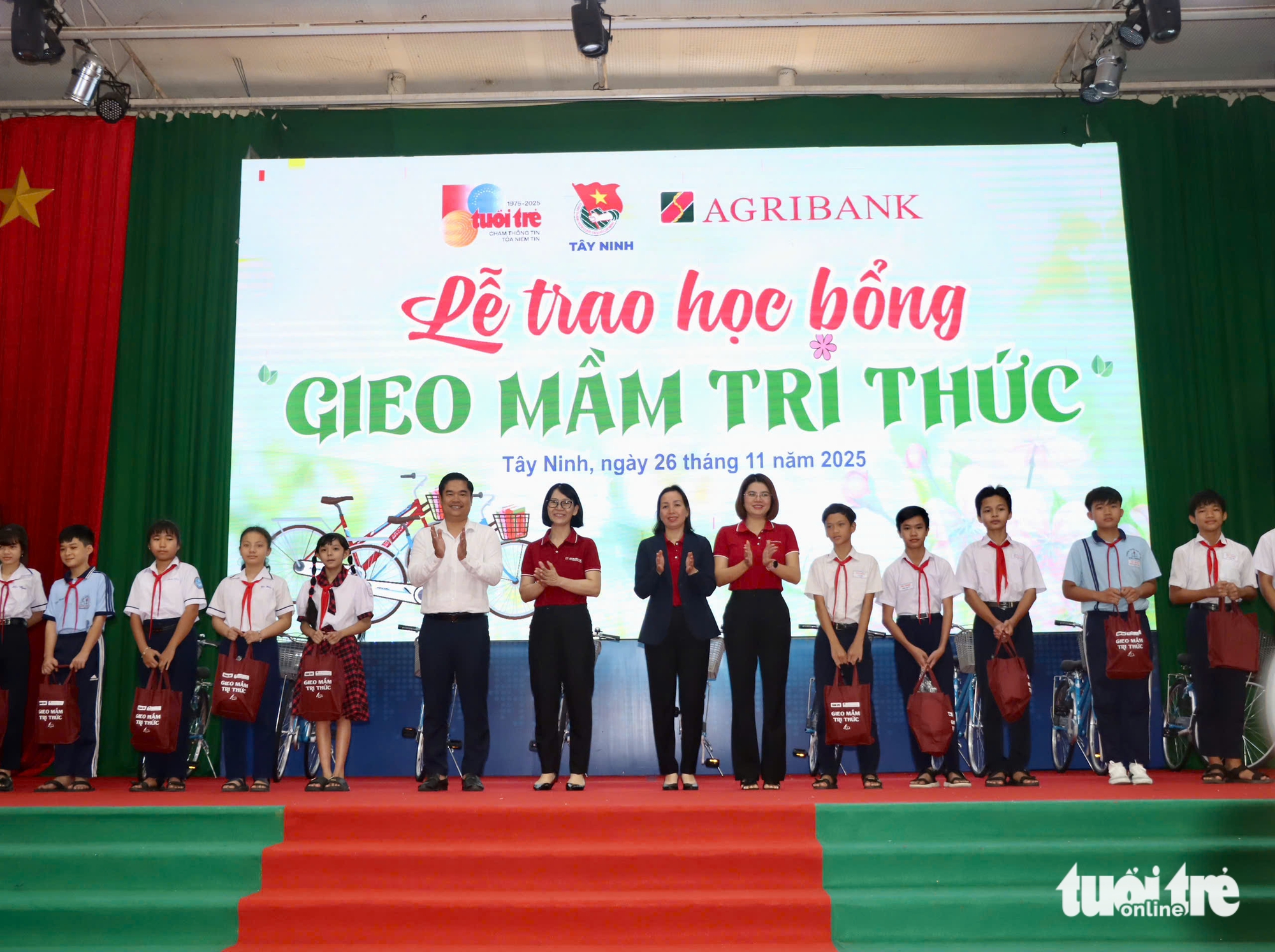 200 suất học bổng 'Gieo mầm tri thức' đến Tây Ninh - Ảnh 12.