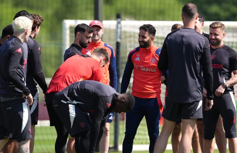 Một năm của Ruben Amorim tại Man Utd: Viết lại trật tự từ hỗn loạn - 2