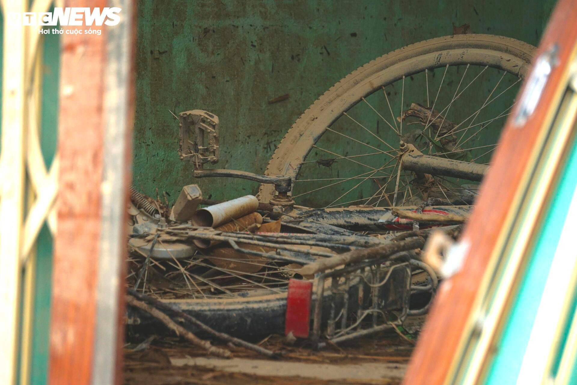 Người dân Đắk Lắk sau trận lụt lịch sử: Sống rồi, nhưng sống tiếp thế nào?- Ảnh 8.