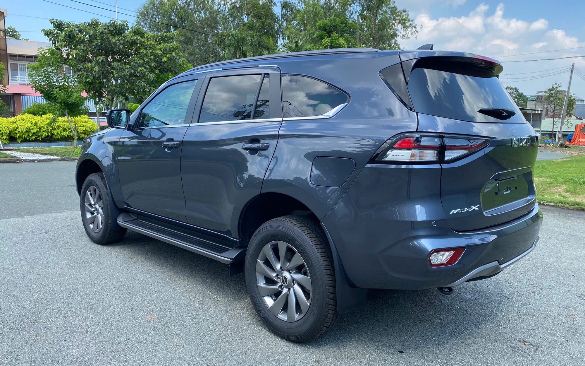 Isuzu mu-X - Ảnh 3.