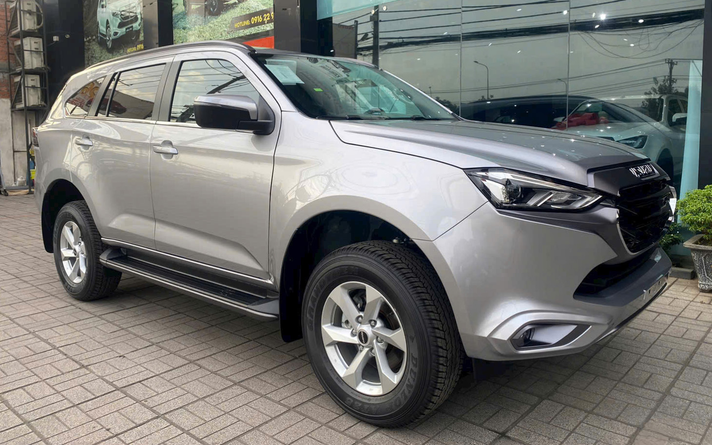 Isuzu mu-X - Ảnh 5.