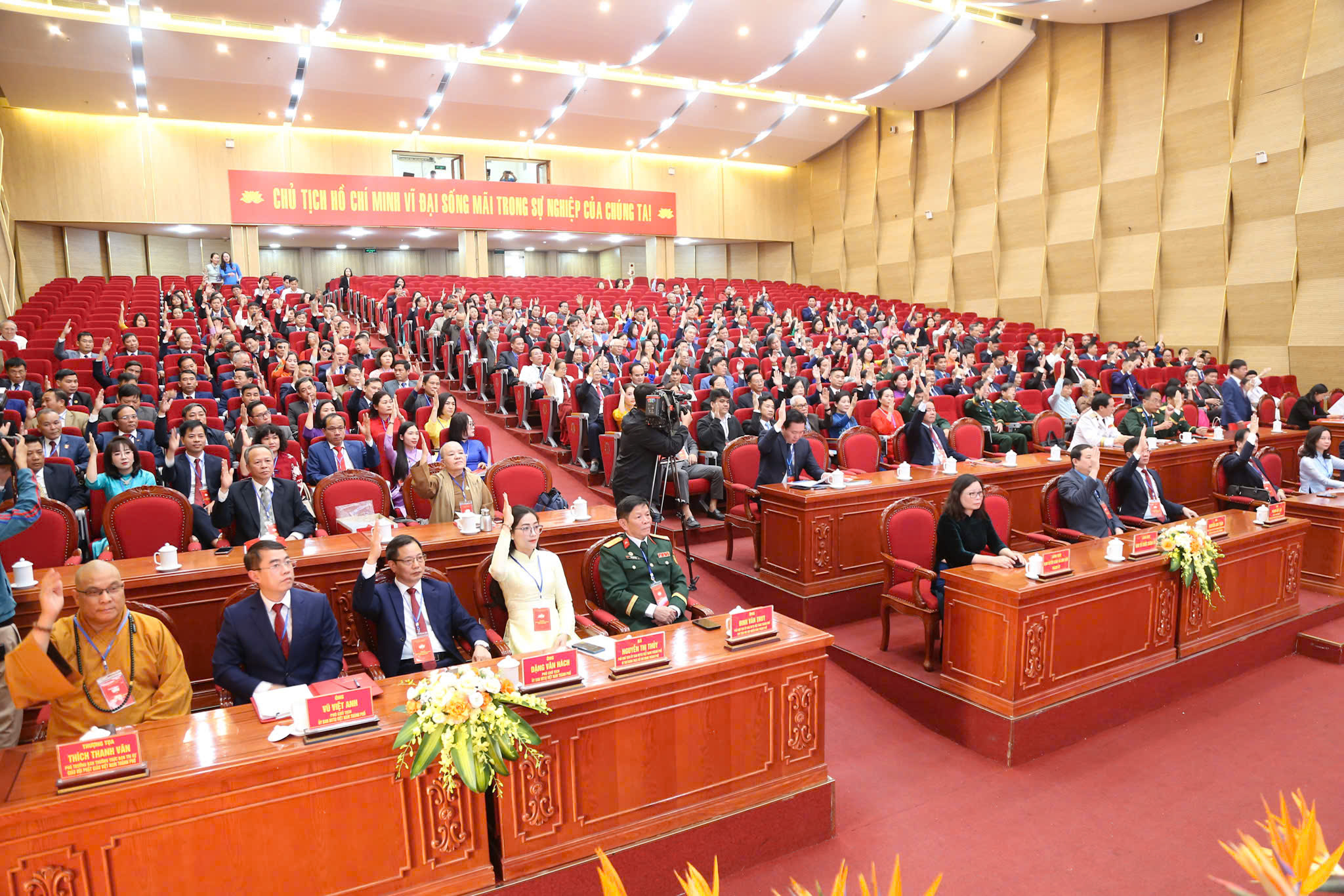 Ông Phạm Văn Lập tái cử Chủ tịch Uỷ ban MTTQ Việt Nam TP Hải Phòng nhiệm kỳ 2025 - 2030 - Ảnh 2. Ông Phạm Văn Lập tái cử Chủ tịch Uỷ ban MTTQ Việt Nam TP Hải Phòng nhiệm kỳ 2025 - 2030 - Ảnh 2.