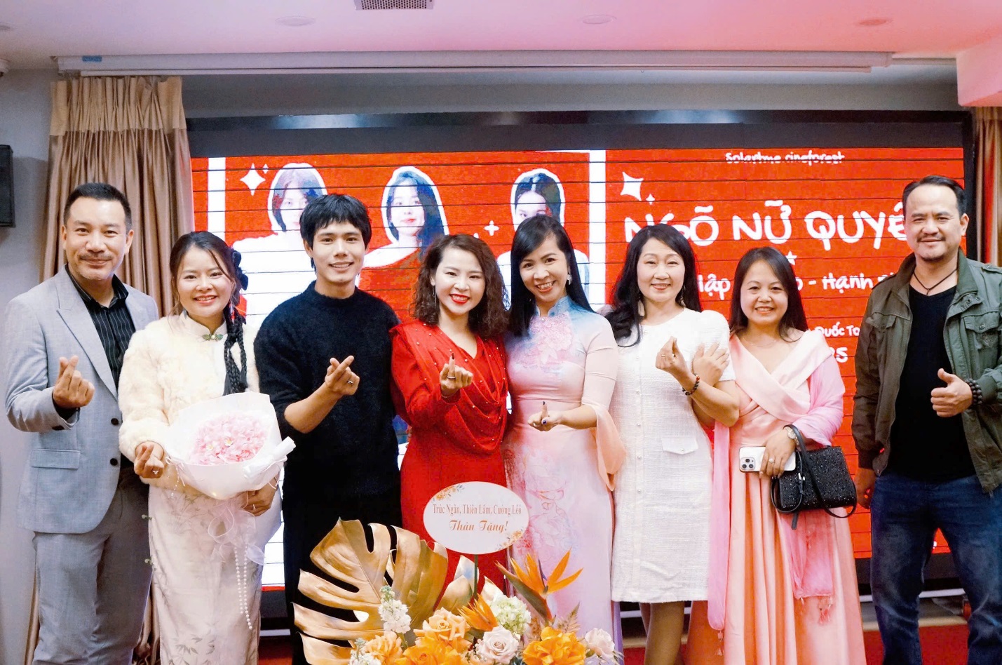 Nhà văn Tina Yuan đảm nhận vai diễn ấn tượng trong “Ngõ Nữ Quyền”- Ảnh 7.