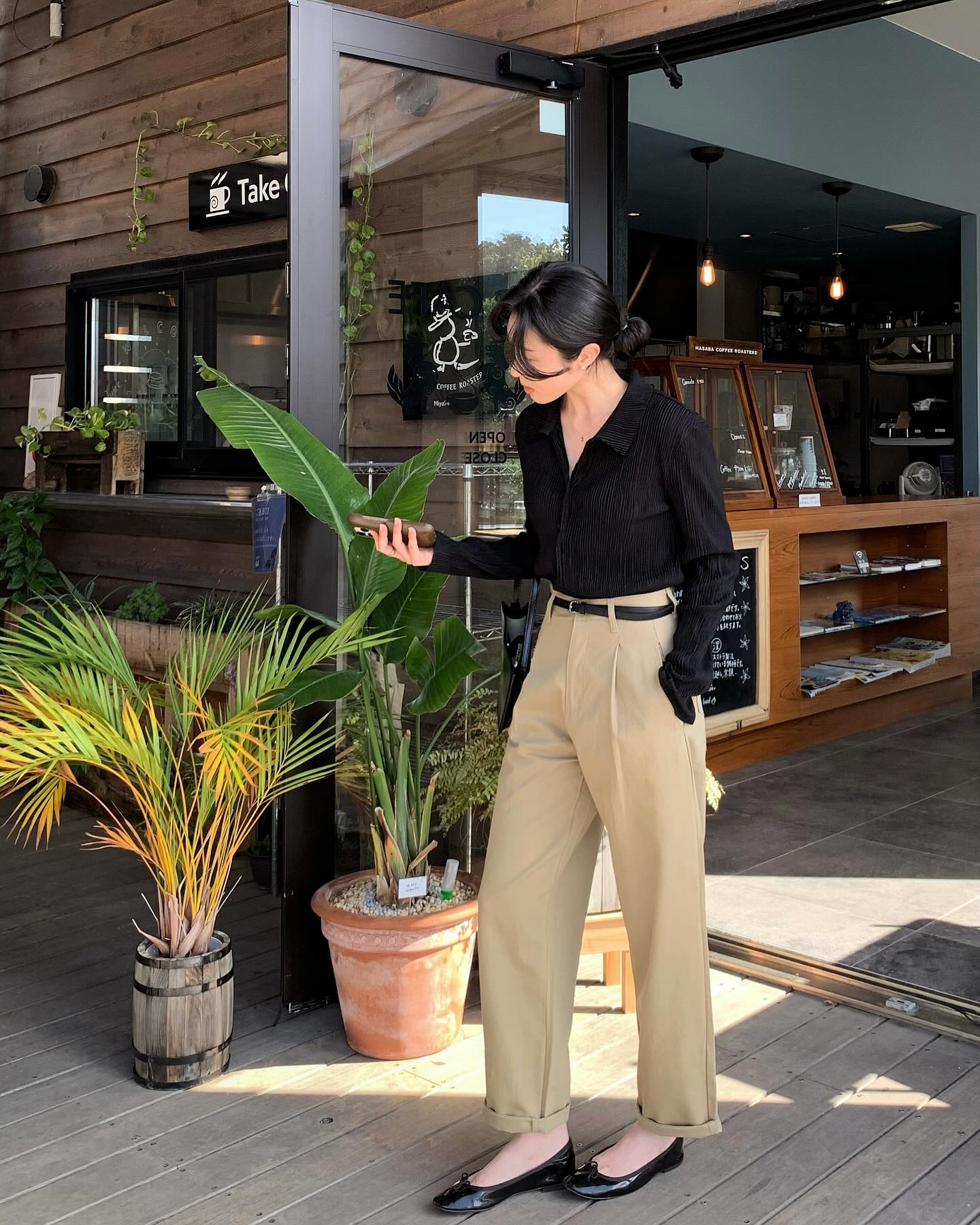 1764171280 957 4 mau quan cong so nay chuan thanh lich nhung