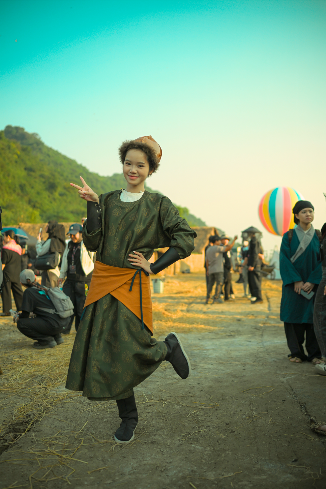 1764171324 493 Man anh Viet co 1 phim co trang nhat dinh