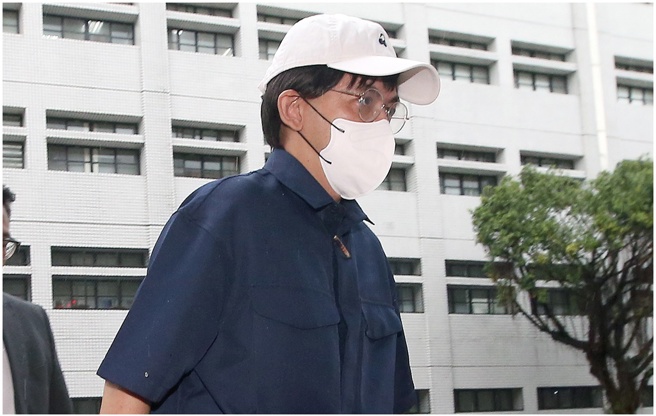 MC quốc dân tàng trữ hàng ngàn clip và ảnh khiêu dâm trẻ em, nhận bản án gây phẫn nộ- Ảnh 2.