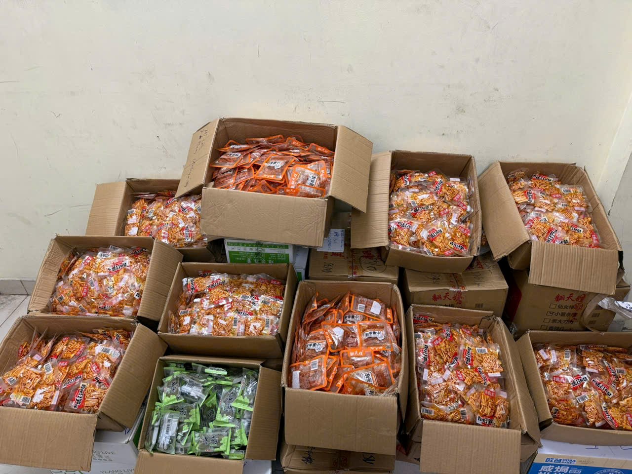 quản lý thị trường - Ảnh 2.