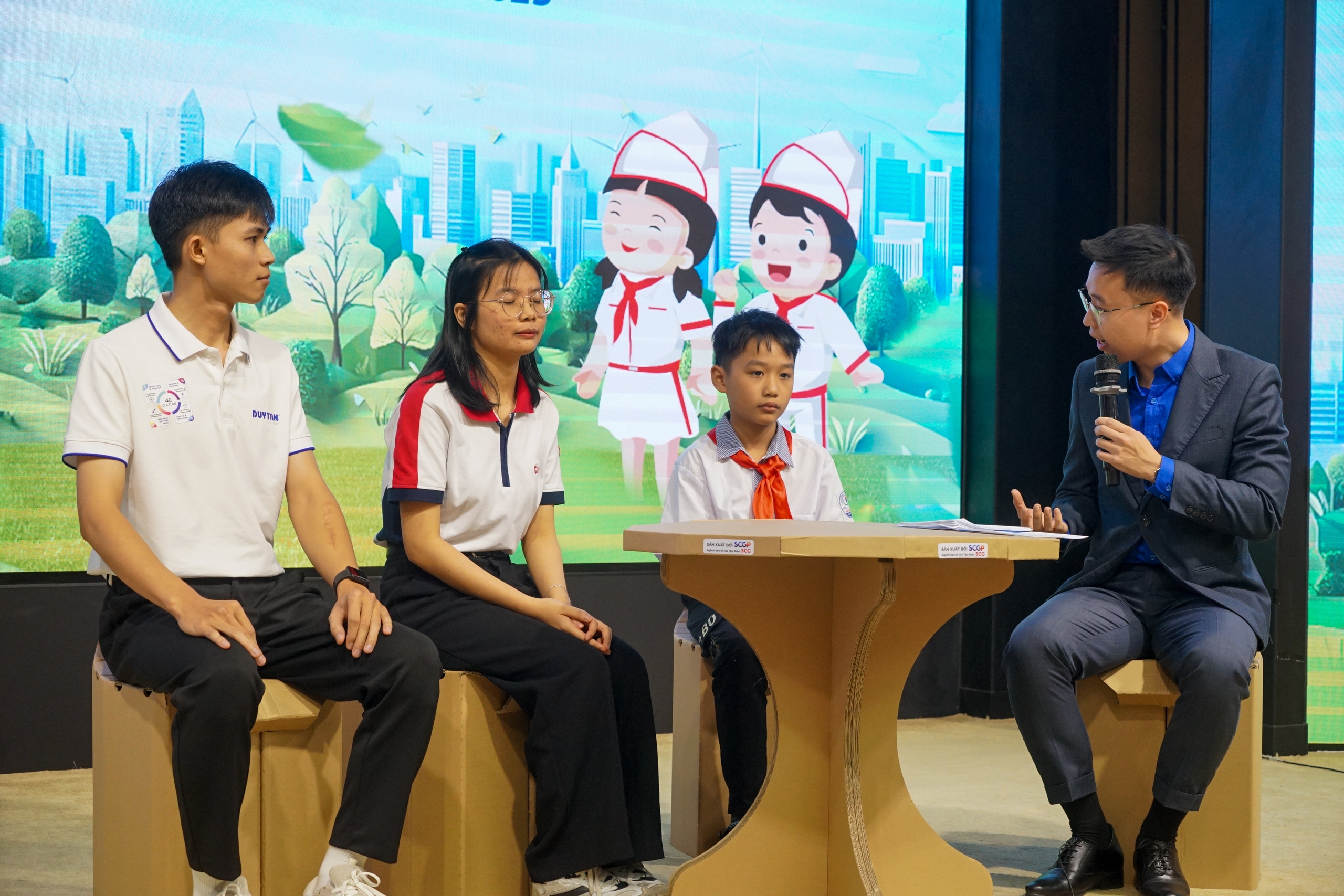 Đại sứ Thái Lan trao học bổng cho học sinh Việt Nam 3 Thái Lan - Ảnh 3.