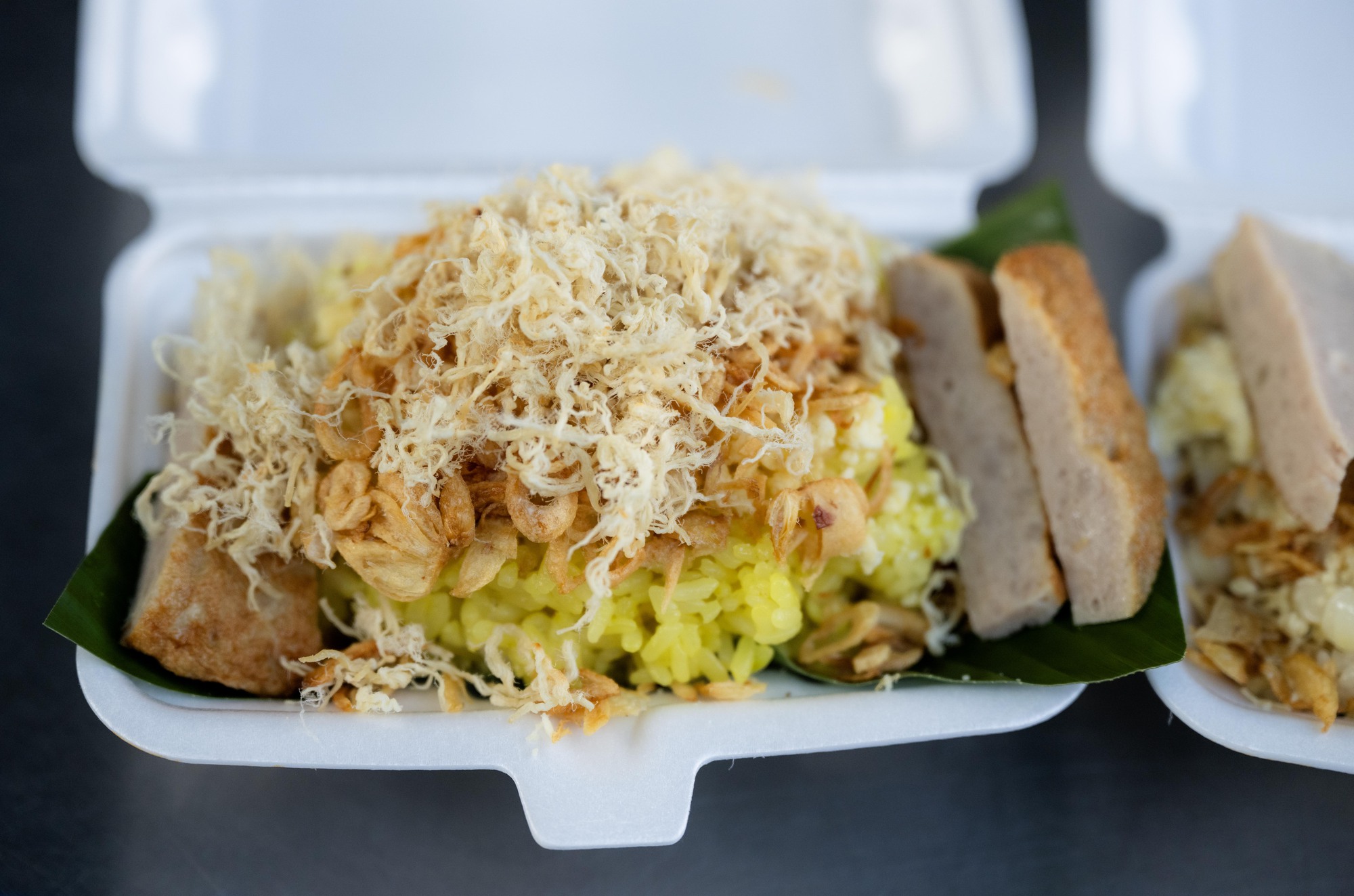 Chàng trai 1992 bán xôi sáng sớm giữa nhịp sống đắt đỏ ở Hà Nội - Ảnh 8.