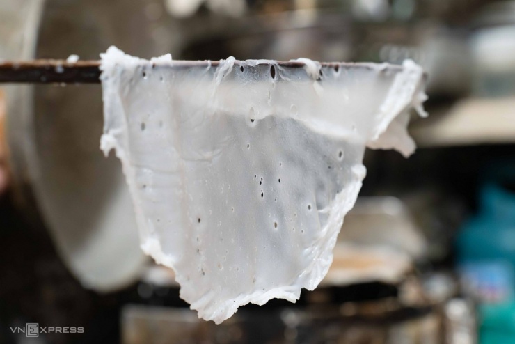 Quán bánh cuốn đêm gần 40 năm trong ngõ nhỏ Hà Nội - 6