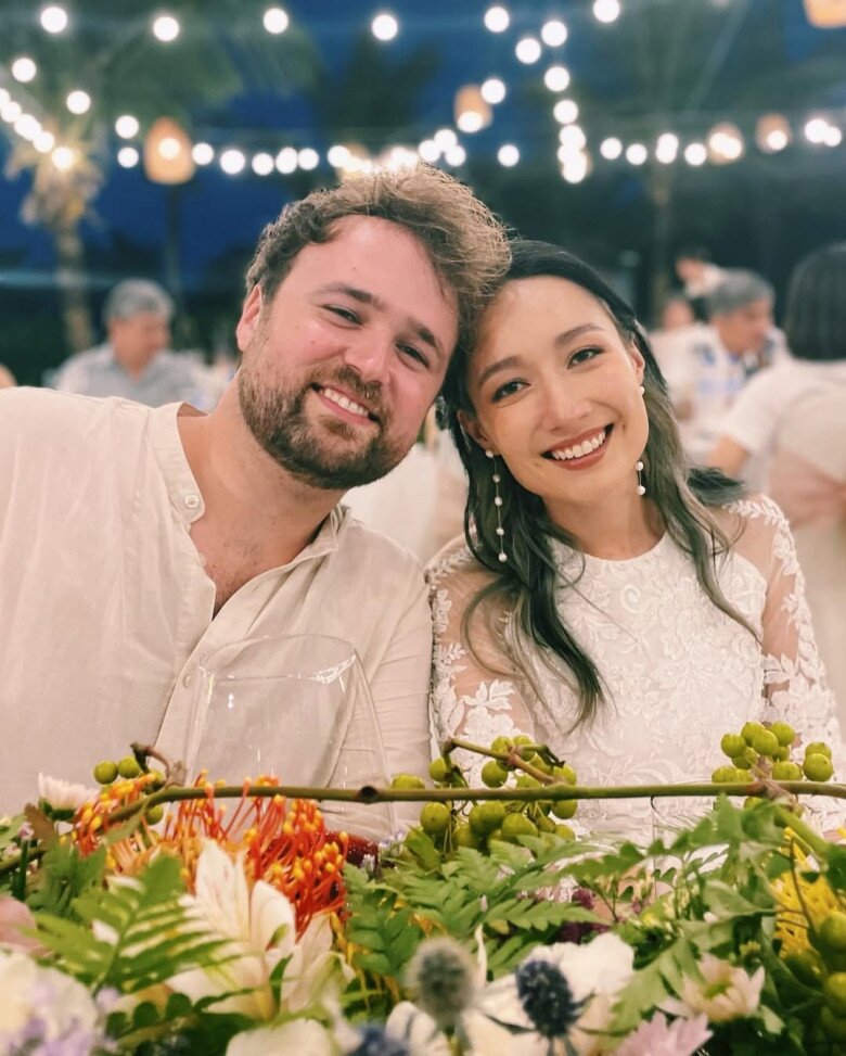 Con gái lai Tây của Mỹ Linh - Anh Quân mừng sinh nhật chồng người Mỹ, nói may mắn vì có ông xã trong đời 4 Vợ chồng Anna Trương kết hôn vào năm 2022.