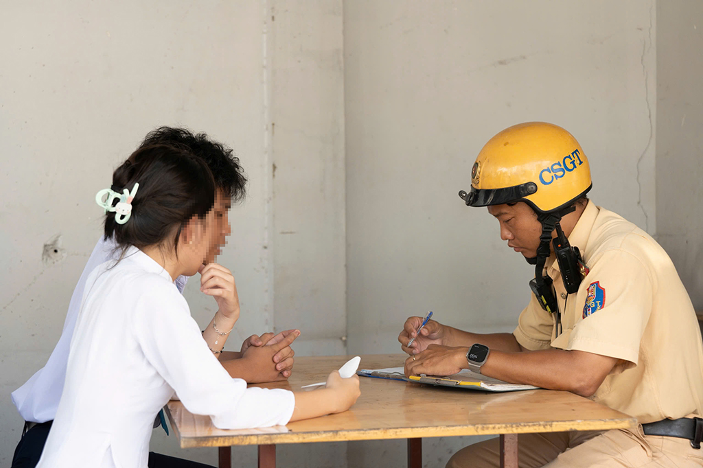 Cảnh báo vi phạm giao thông của học sinh: Nguy hiểm và hậu quả nghiêm trọng - Ảnh 3. Cảnh báo vi phạm giao thông của học sinh: Nguy hiểm và hậu quả nghiêm trọng - Ảnh 3.