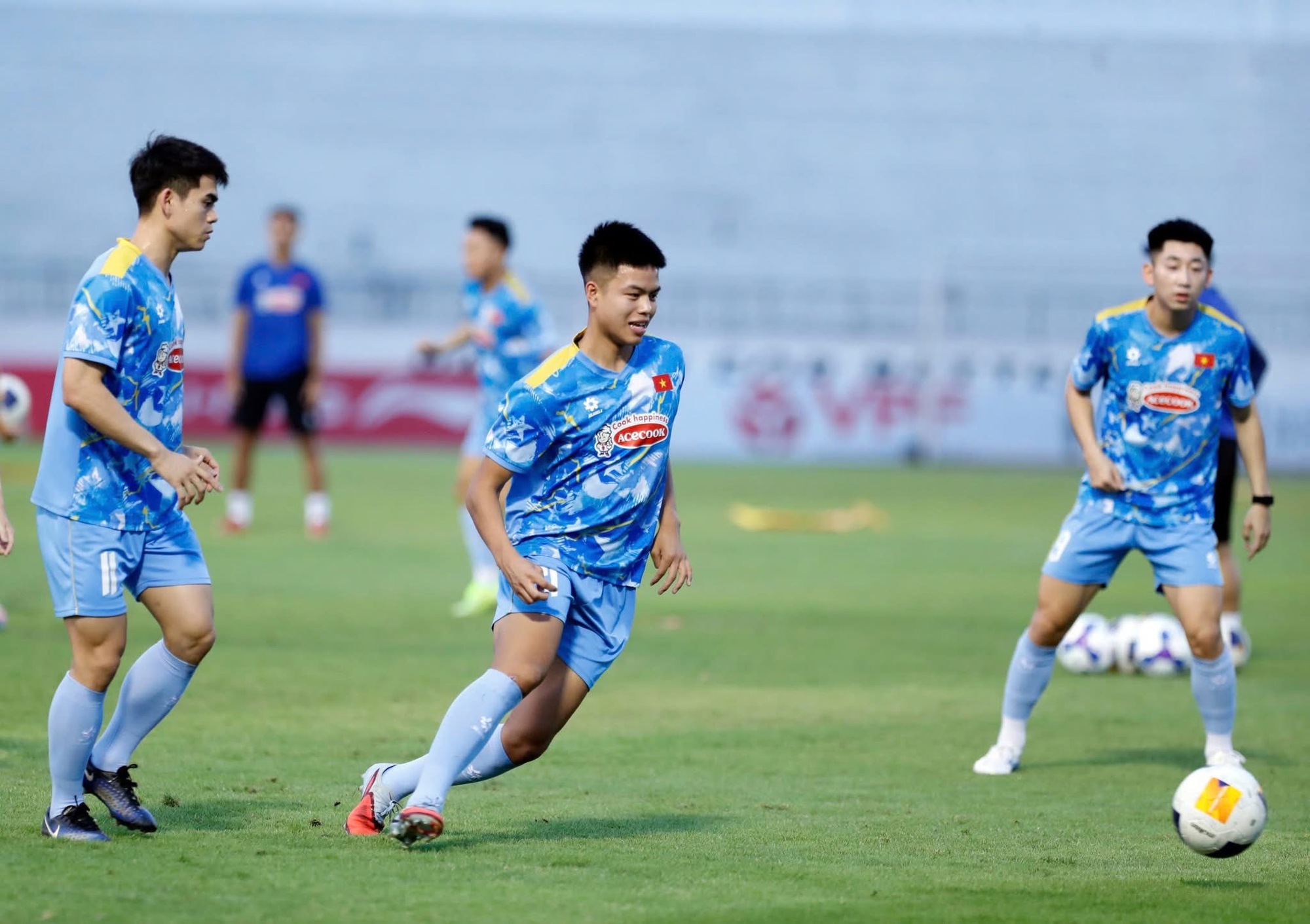 Lộ diện ngày chốt danh sách 23 cầu thủ U.23 Việt Nam dự SEA Games 33, 5 nhân tố bị loại- Ảnh 3.