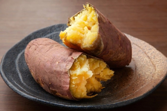 Chieko không cắt bỏ tinh bột mà ưu tiên nguồn carb giàu chất xơ, tiêu thụ với lượng nhỏ, vừa đủ no.