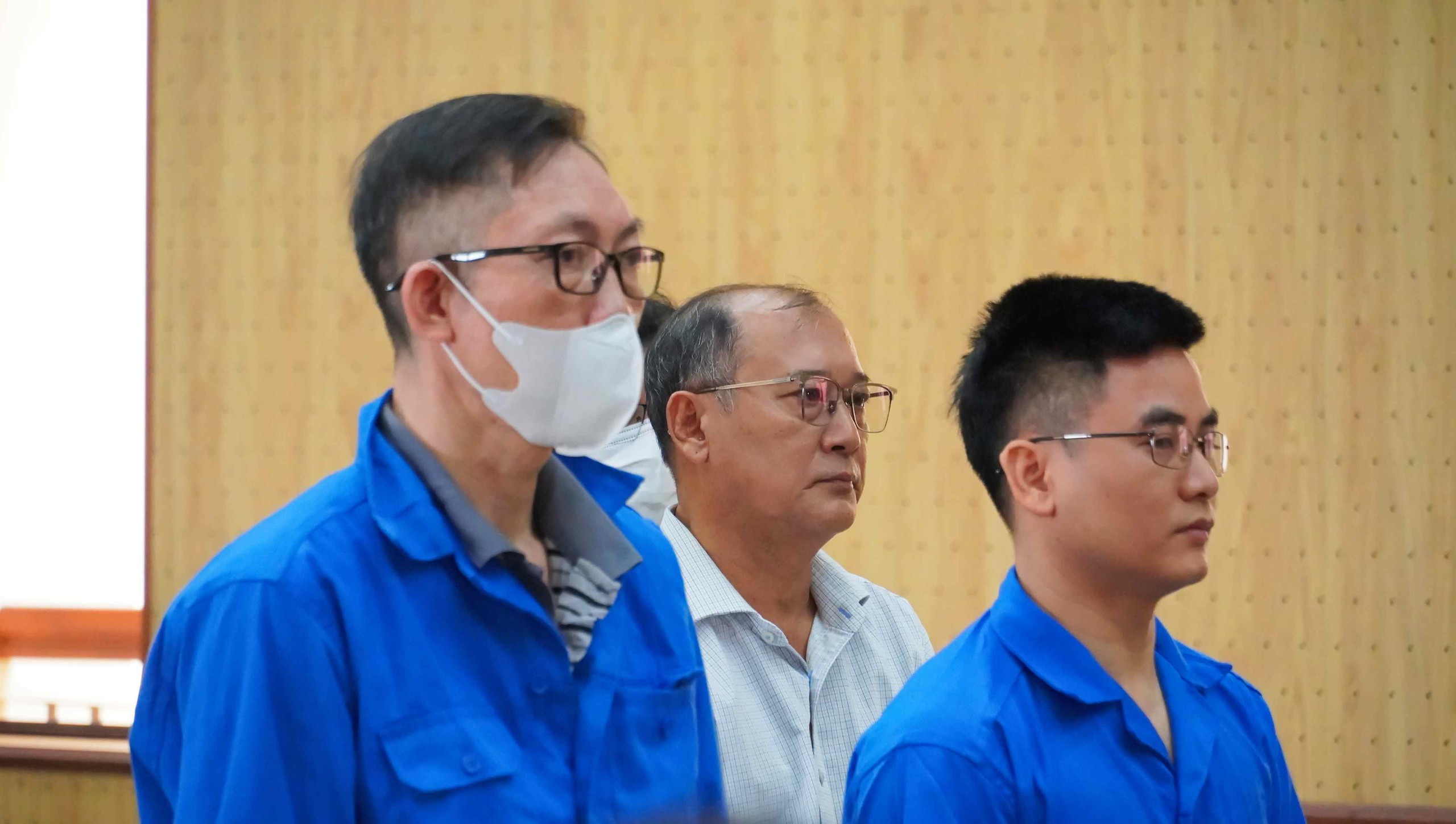 Đang xét xử cựu giám đốc Sở Y tế tỉnh Bà Rịa – Vũng Tàu và 5 bị cáo - Ảnh 2.