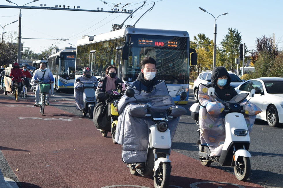 Hạn chế xe máy xăng: Kinh nghiệm chống sốc từ Trung Quốc - 9