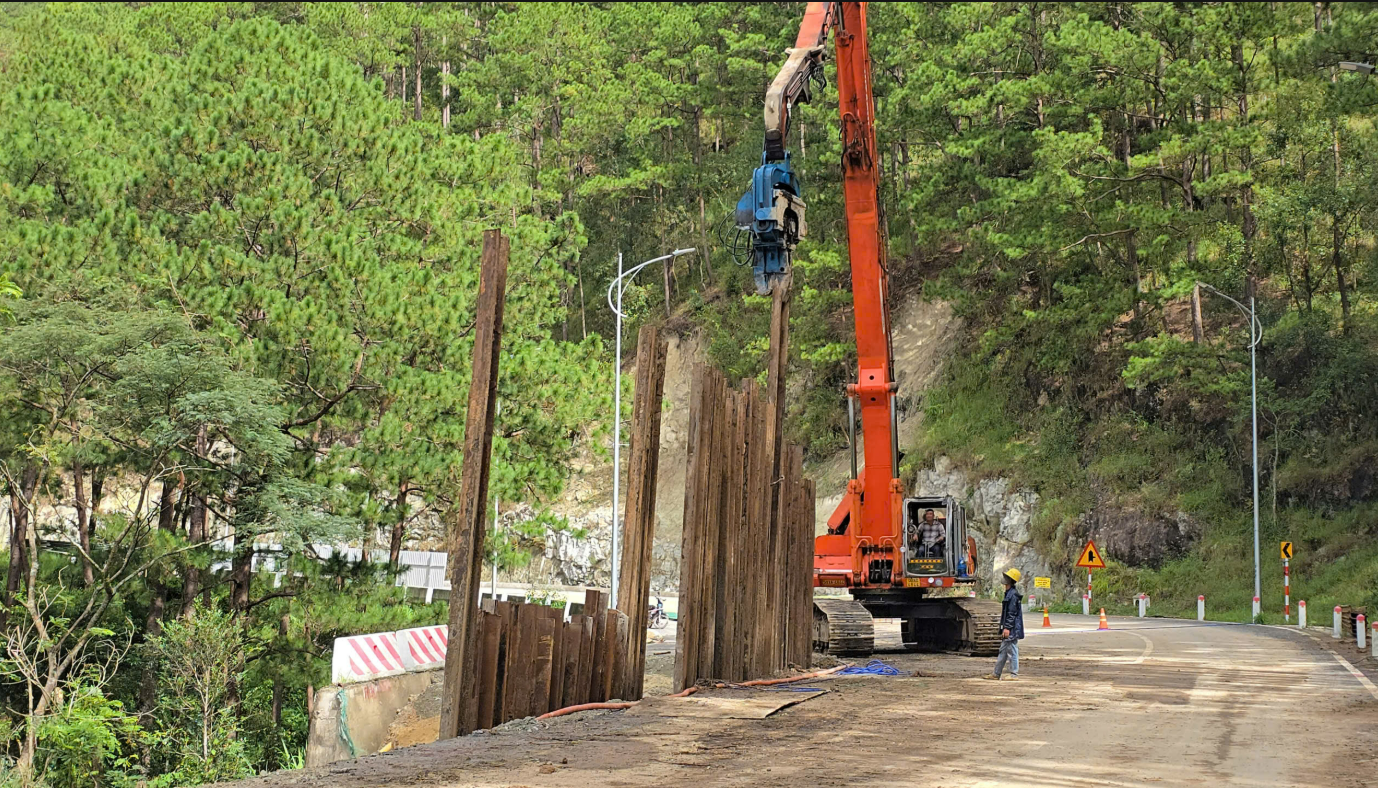 Sạt lở Đà Lạt: Tình hình giao thông và giải pháp an toàn cho phố ngàn hoa - Ảnh 5.