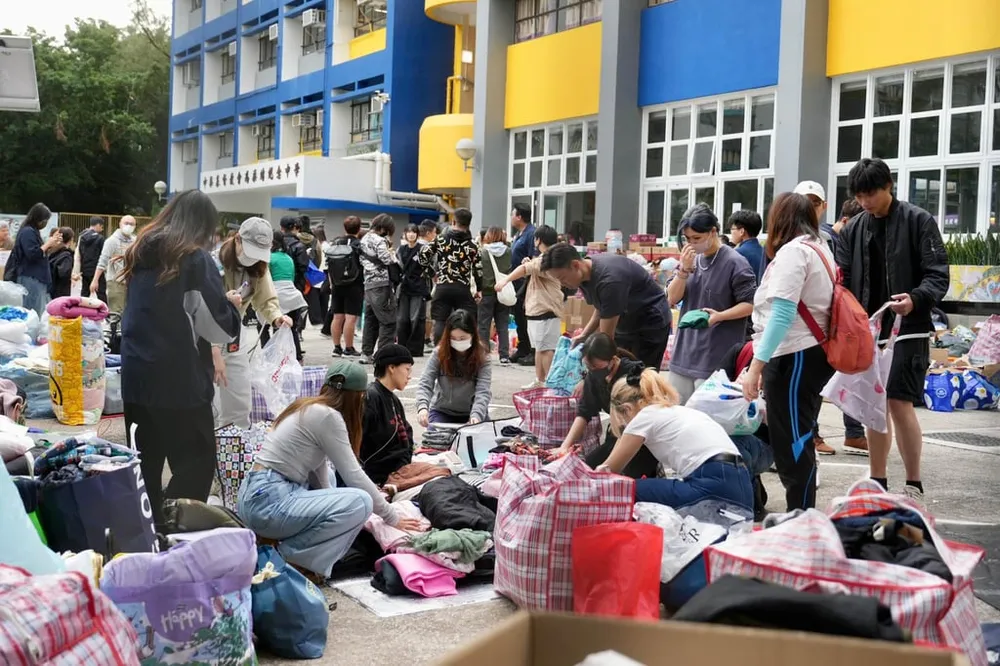 2711 Tất bật cứu chữa, hỗ trợ nạn nhân hoả hoạn kinh hoàng ở Hong Kong_4.jpg