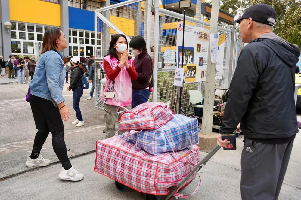 2711 Tất bật cứu chữa, hỗ trợ nạn nhân hoả hoạn kinh hoàng ở Hong Kong_7.jpg