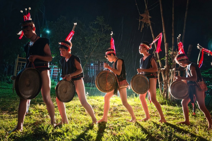 Hơi thở Bahnar trong ánh sáng đại ngàn 13 Hơi thở Bahnar trong ánh sáng đại ngàn - 12