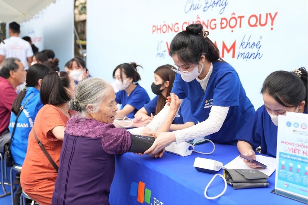 Đột quỵ khởi phát bất ngờ: Cần nhận biết sớm để cứu sống kịp - 4