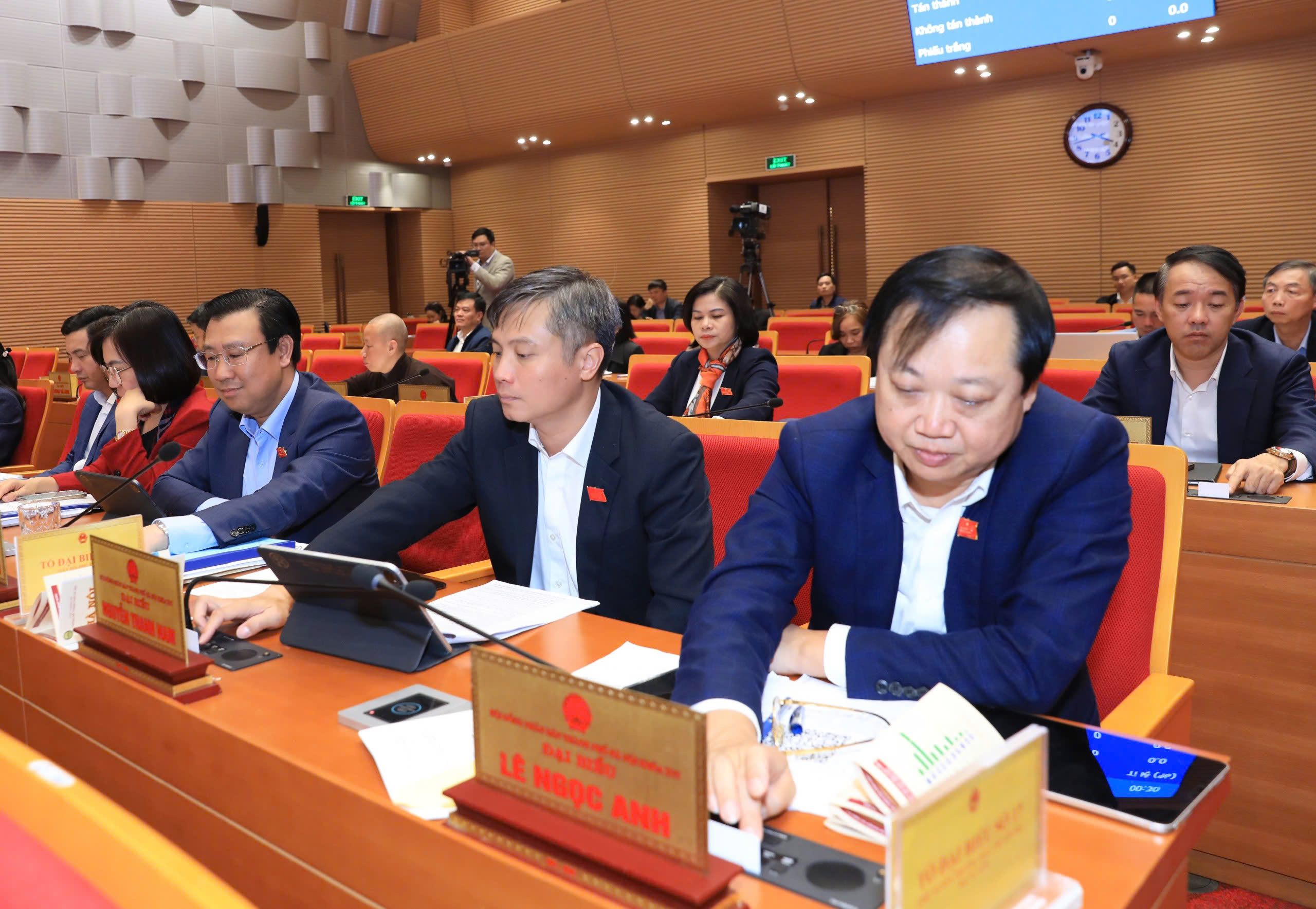 Hà Nội thông qua mức học phí cho trường phổ thông chất lượng cao, cao nhất hơn 6 triệu đồng/tháng 2 học phí - Ảnh 2.