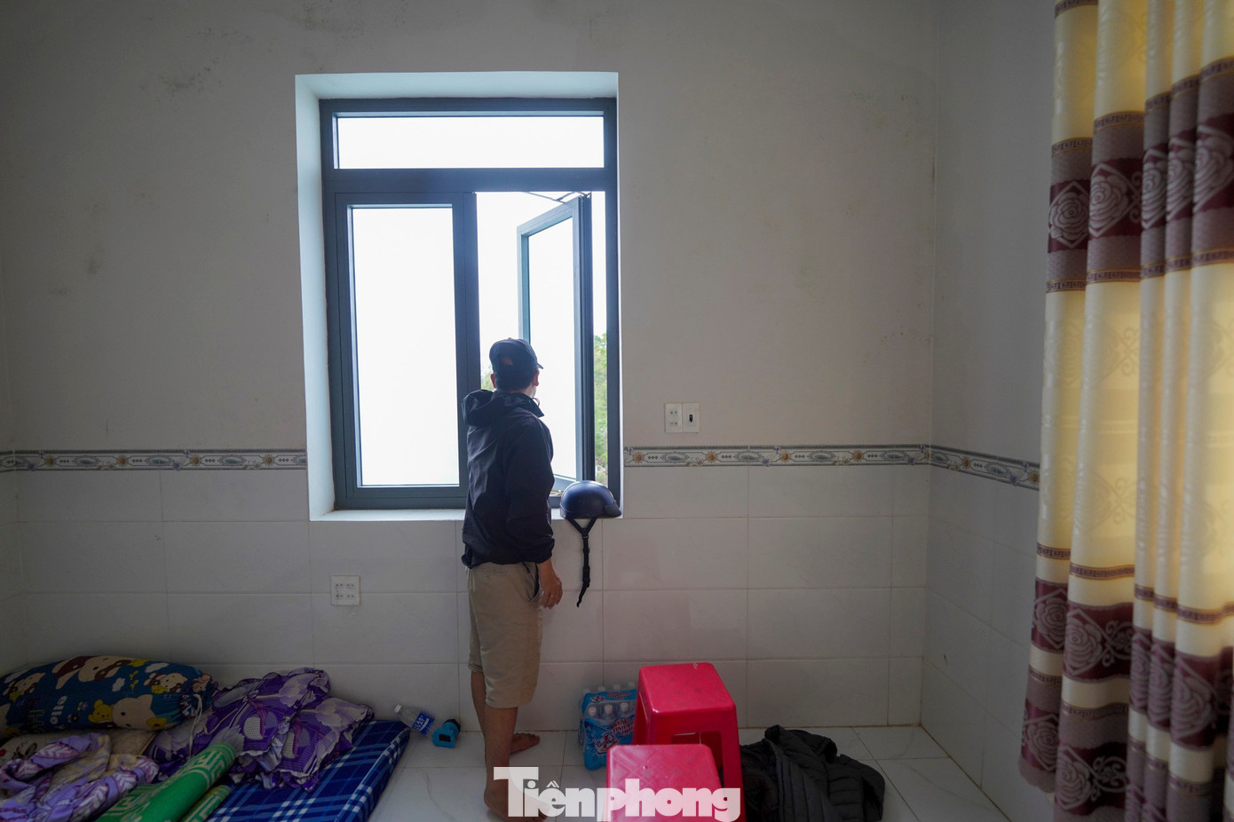 - Ảnh 4. - Ảnh 4.