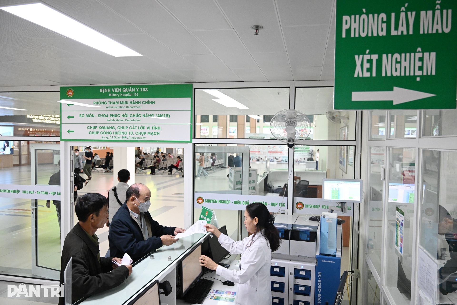 Cách một bệnh viện công thoát cảnh xếp hàng từ 6h, ngày khám 4.000 lượt - 7