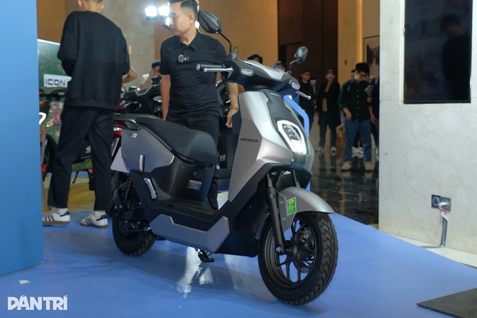 Loạt xe máy điện cốp rộng có thể thay thế Honda Vision, Lead - 5