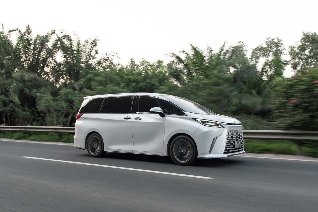 'Lexus LM 500h là MPV nhưng cảm giác như SUV, có chế độ độc quyền đến LX 600 cũng thèm muốn' - Ảnh 8.